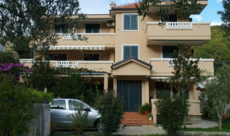 Apartments Dragovic - LANISTA, Petrovac, Apartments