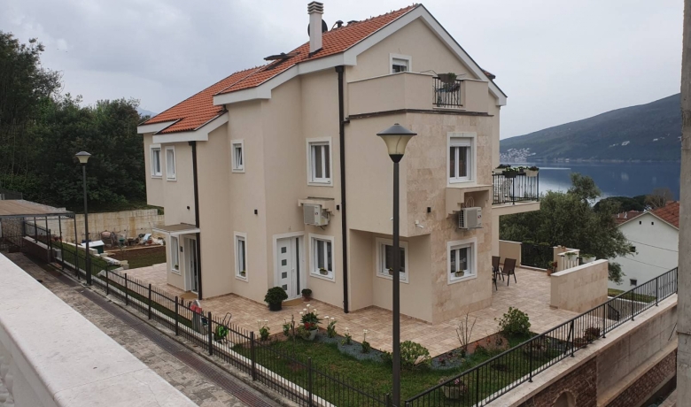 Giardino, Herceg Novi, Apartments