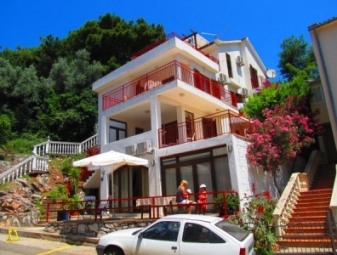 Apartmani Almaja, Petrovac
