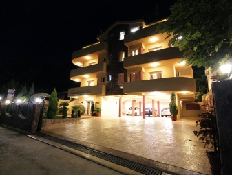 Villa Jupok 2, Bar