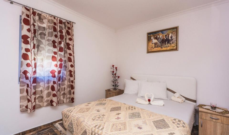 Amijova apartmani, Bar, Apartments