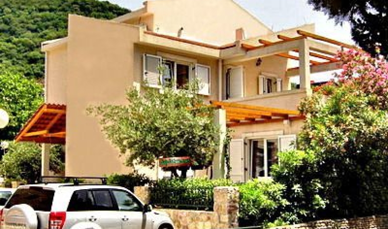 VILA MARIS, Petrovac, Apartmany