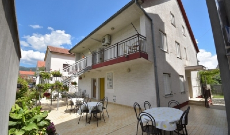 Pokoje a apartmány Radulovic, Bijela, Apartmany