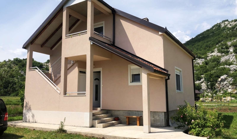 Villa Fara, Grahovo, Apartmanok