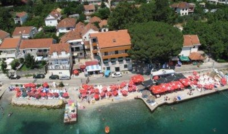 Hotel FIAMMANTI, Đenovići, Apartmani