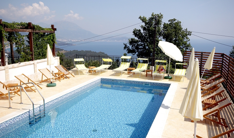 Vila Octopus, Sutomore, Apartmani