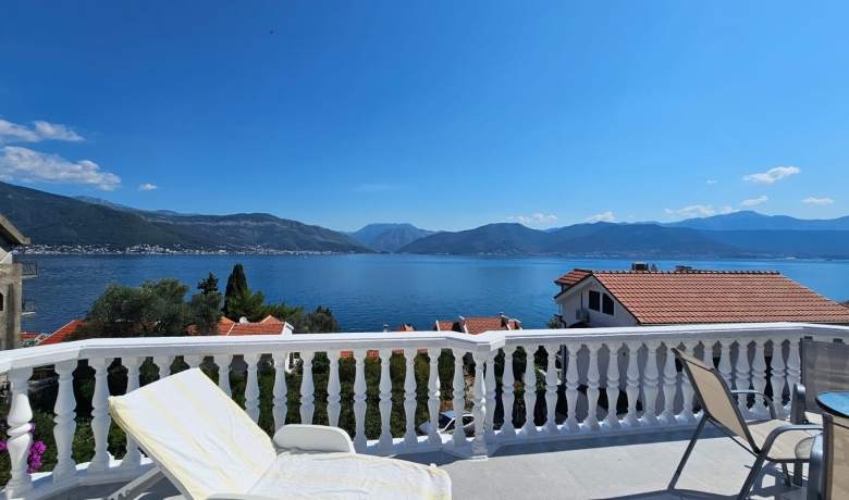 Apartmani BURSAĆ, Krasici, Apartamenty