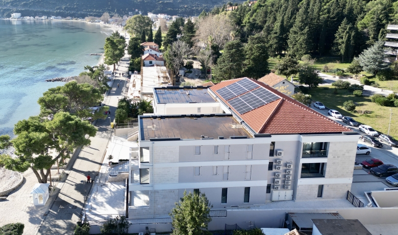 Isidora Seafront Apartments, Igalo, Appartamenti
