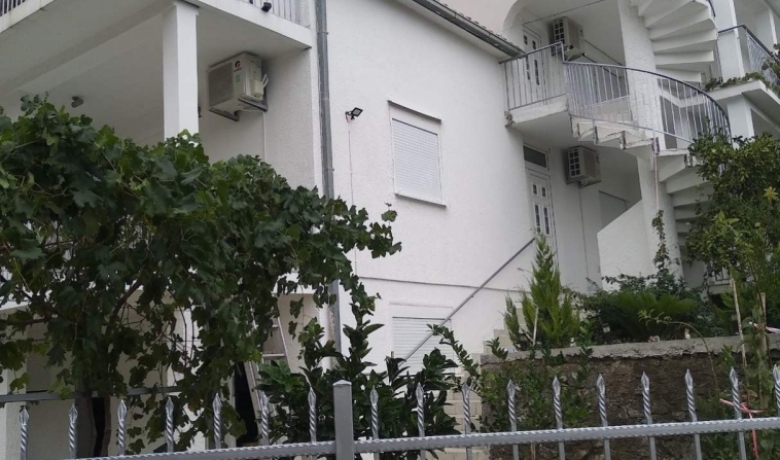 Viola Apartmani, Бар, Apartments