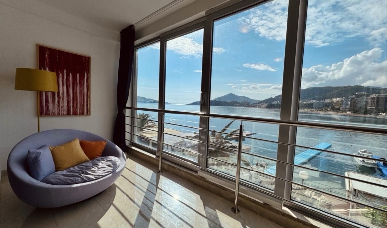 Luxury Seaview Apartment, Rafailovići, Apartmany
