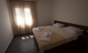 Naša kuća, Jaz, Apartmani