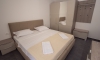 Naša kuća, Jaz, Apartmani